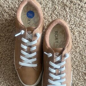 Roxy Tan Sneakers with White Accents